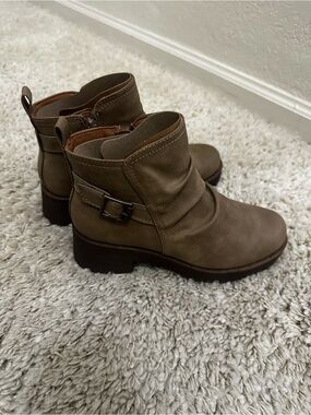 Women's Taupe Ankle Boots - Casual Slip-On Booties size 7